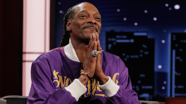 “Iz It A Crime?” Is The Surprise Album That Snoop Dogg Has Announced
